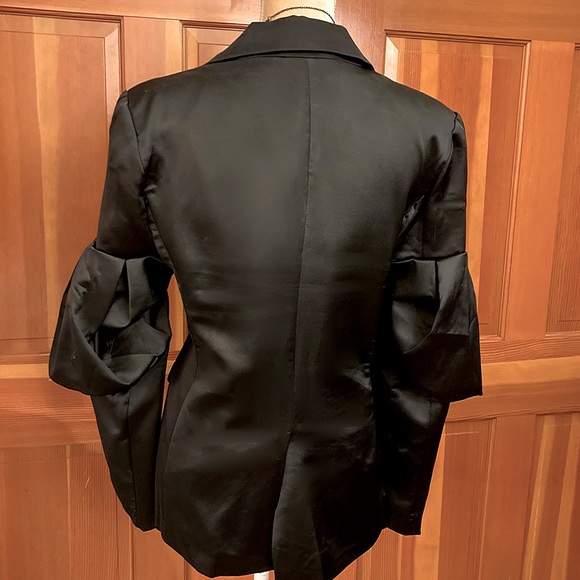 Gigot Sleeve Breasted Blazer - Picture 7 of 16